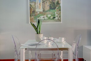 Dining - Piazzetta Margutta - A3 (Rome)