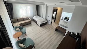 In-room safe, laptop workspace, iron/ironing board, WiFi (free) - Grand Gazella Hotel (Erdek)