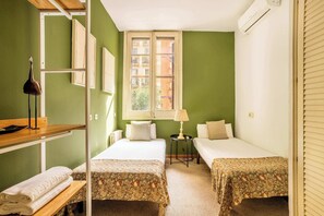 5 dormitorios, tabla de planchar con plancha, wifi y ropa de cama
