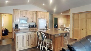 Private kitchen - Robbins Ridge (Hayward)