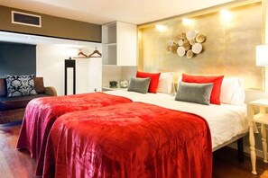 4 soverom, skrivebord, strykejern/-brett og wi-fi