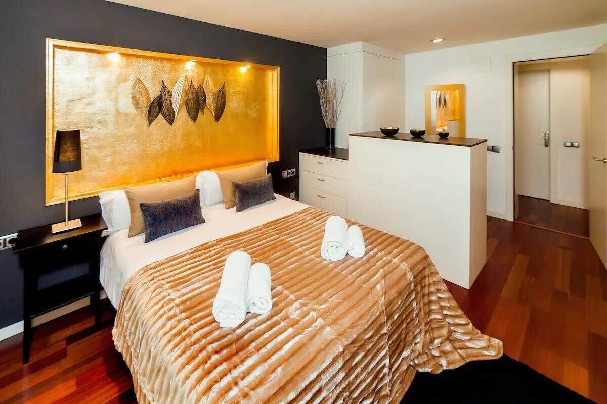 4 soverom, skrivebord, strykejern/-brett og wi-fi