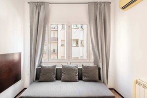 Interior - 4- Bedroom Apartment in Gracia Village (Barcelona)