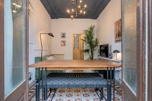 Interior - Sagrada Familia 4BD - 3BTH with balcony (Barcelona)