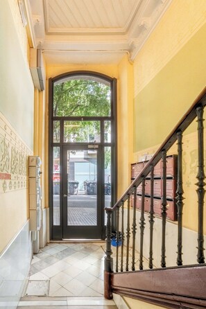 Interior - Pl Universitat Bright and cozy 2BD - 2BTH (Barcelona)