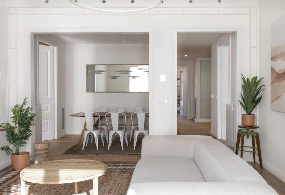 Televisión y oficina 