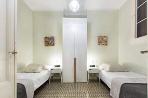 4 habitaciones, cuna de viaje, wifi y ropa de cama 