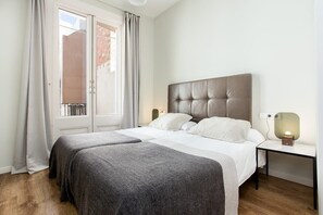 Unclassified image, 5 of 16, button