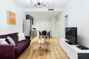 Unclassified image, 4 of 16, button