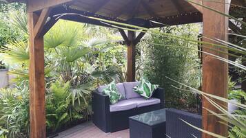 Cabin, 1 Queen Bed | Balcony