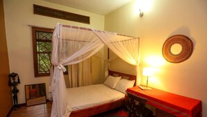 Cottage | 2 bedrooms, iron/ironing board, WiFi (free), bed sheets - Captivating 2-bed Cottage in Kampala (Kampala)