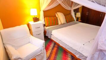 Cottage | 2 bedrooms, iron/ironing board, free WiFi, bed sheets