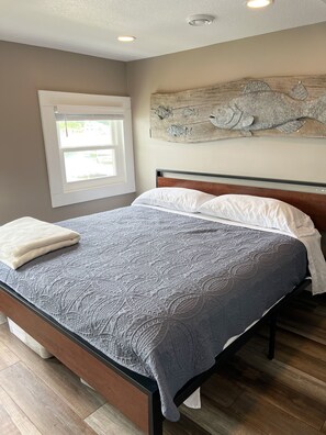 4 bedrooms, bed sheets