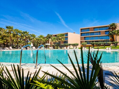 FLH Salgados Family Apartment