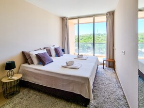 3 bedrooms, iron/ironing board, free WiFi, bed sheets - FLH Salgados Family Apartment (Albufeira)