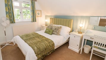 Cottage | 1 bedroom, individually decorated, individually furnished, free WiFi