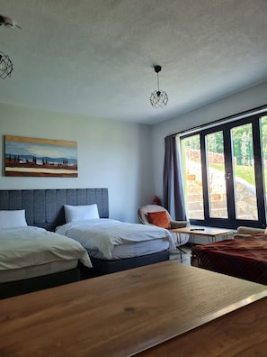 In-room safe, individually decorated, individually furnished, desk - Kartepe Loft (Kartepe)