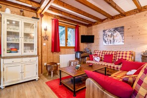 TV, fireplace, stereo - Le Chalet Perce-Neige (Les Angles)