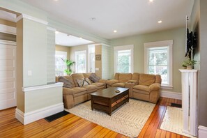 Smart TV, fireplace, video games, stereo