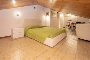 3 bedrooms - Beautiful - Large Apartament (Lido degli Estensi)