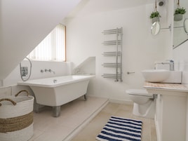 Cottage | Bathroom | Shower