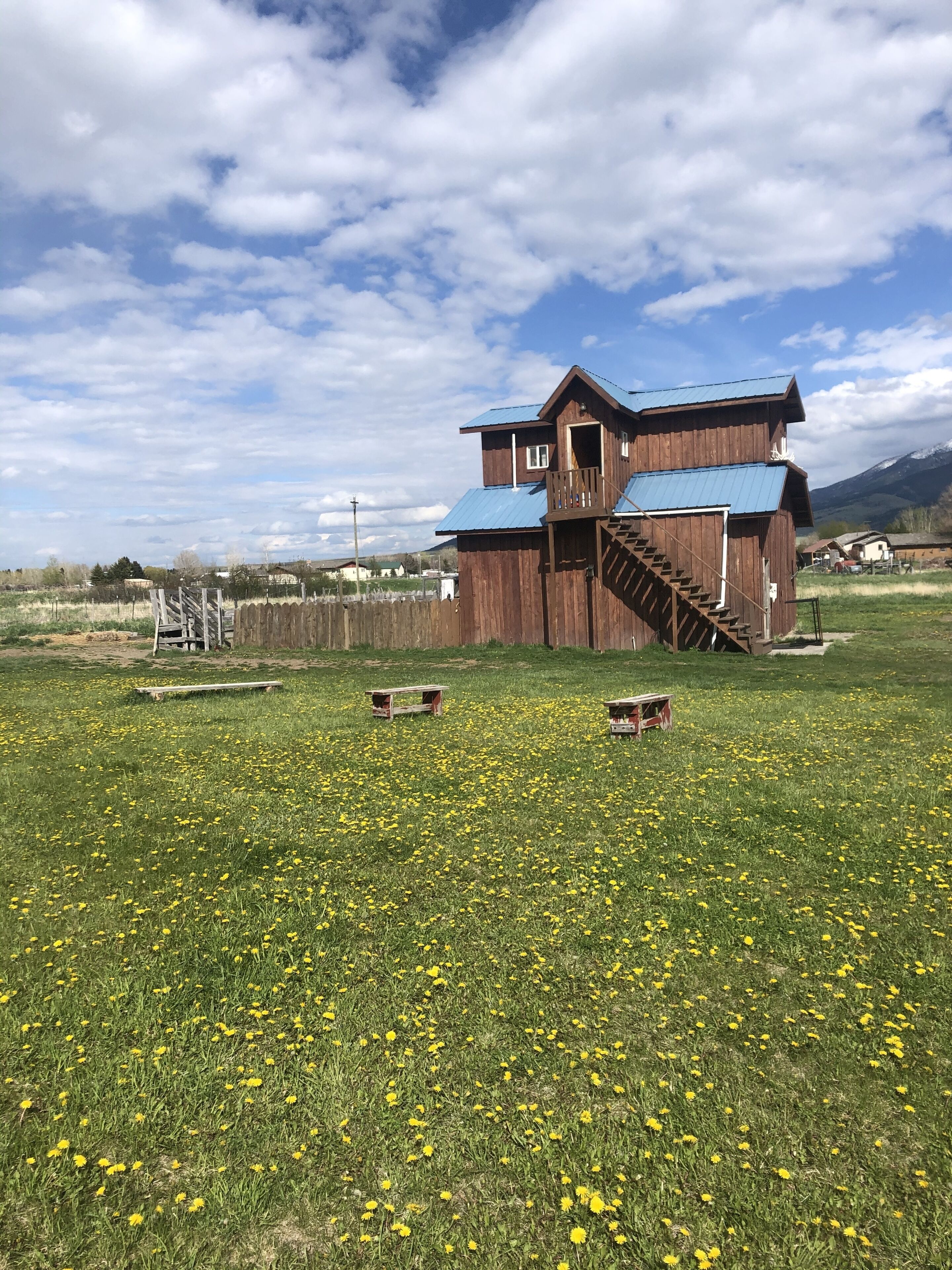Montana studio getaway. 5 minutes to the Yellowstone river