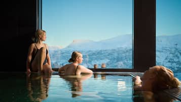 Sauna, bain Ă remous, hammam, soins corporels, enveloppements corporels
