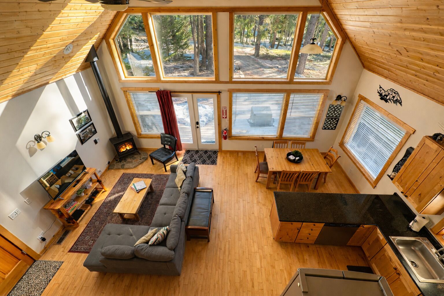 TV, fireplace, DVD player