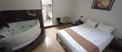 Deluxe Room, 1 King Bed