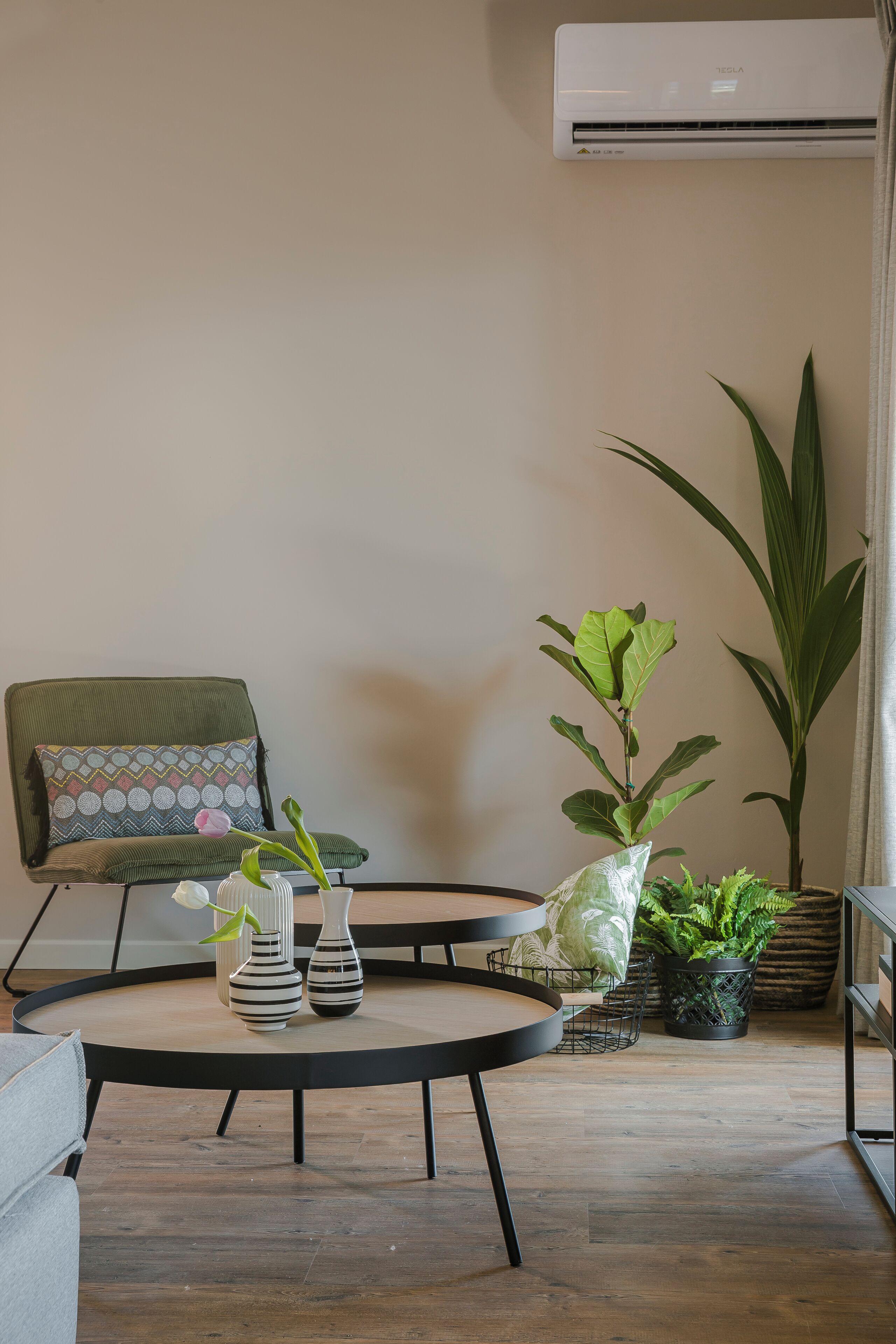 Premium Apartment, 2 Bedrooms, Bay View | Living area | 42-inch Smart TV with cable channels, TV