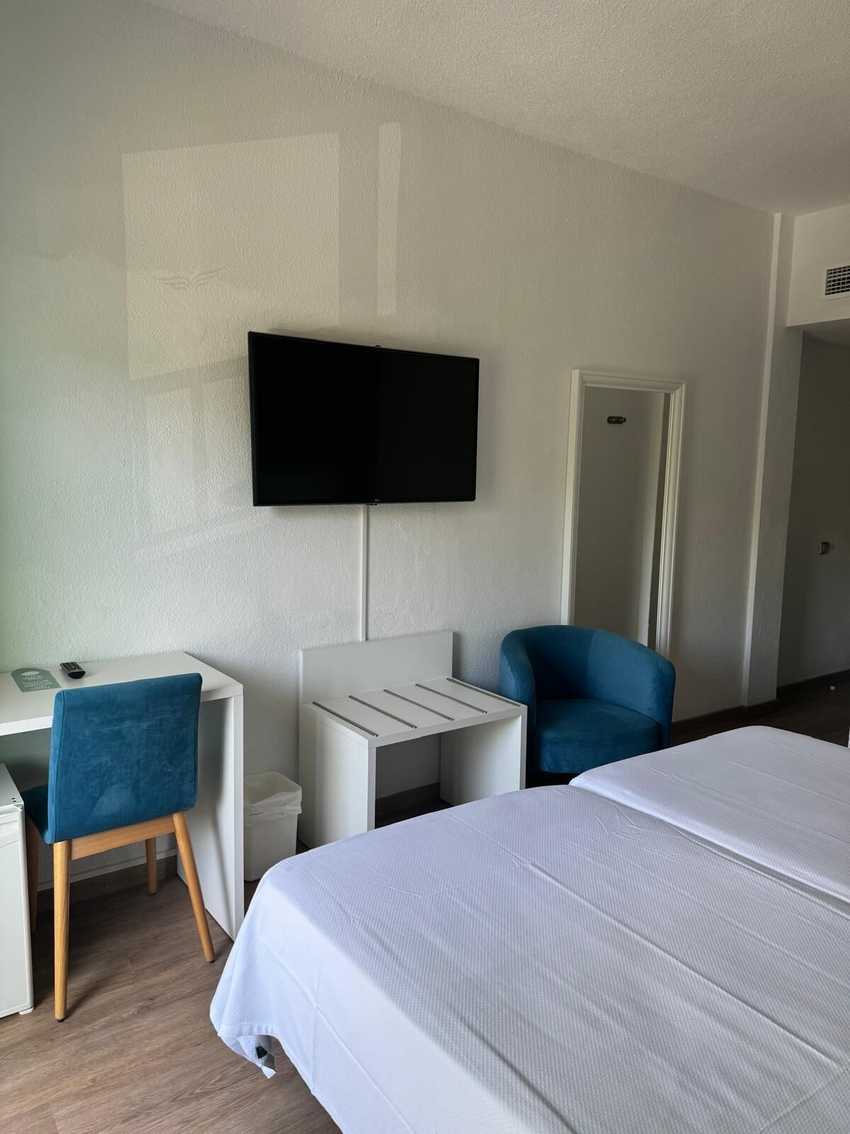 superior double or twin room | 1 bedroom, in-room safe, blackout curtains, free wifi