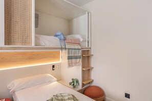 Soundproofing, free WiFi, bed sheets - Libere Cordoba Patio Santa Marta (Córdoba)