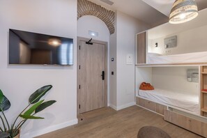 Sistema de insonorización, wifi gratis y ropa de cama 