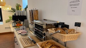 Petit déjeuner buffet