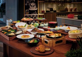Petit déjeuner buffet servi tous les jours en supplément