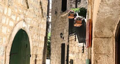 Athos Guesthouse