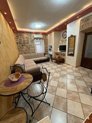 Sistema de insonorización, wifi gratis y ropa de cama 