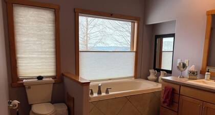 Upper Iowa River Valley Overlook, Peaceful Country Escape