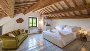 6 bedrooms, iron/ironing board, free WiFi, bed sheets - Casa Melograno 11+2, Emma Villas (Montefelcino)