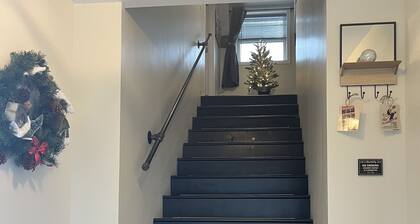 The Loft- second story, 2 bedroom apt with walk out balcony
