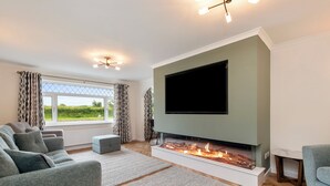 Smart-TV og peis