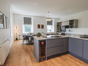 平房 | 私人廚房 | 雪櫃、洗碗機、電熱水壺、多士爐