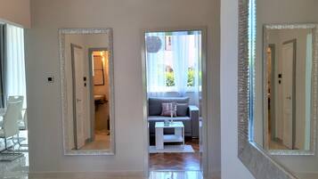 Smart TV, video games