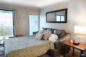 2 bedrooms, iron/ironing board, WiFi, bed sheets - Oceanview Beach Retreat: Updated & Steps to Beach (Carolina Beach)