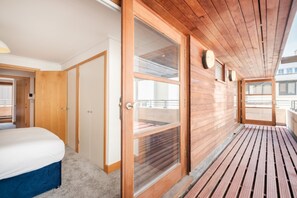 Superior Apartment | Individually decorated, individually furnished, desk, laptop workspace - Holborn Penthouse Apartment with Terrace (London)