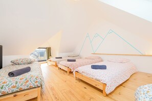 6 Schlafzimmer, Bügeleisen/Bügelbrett, Reisekinderbett, Internetzugang