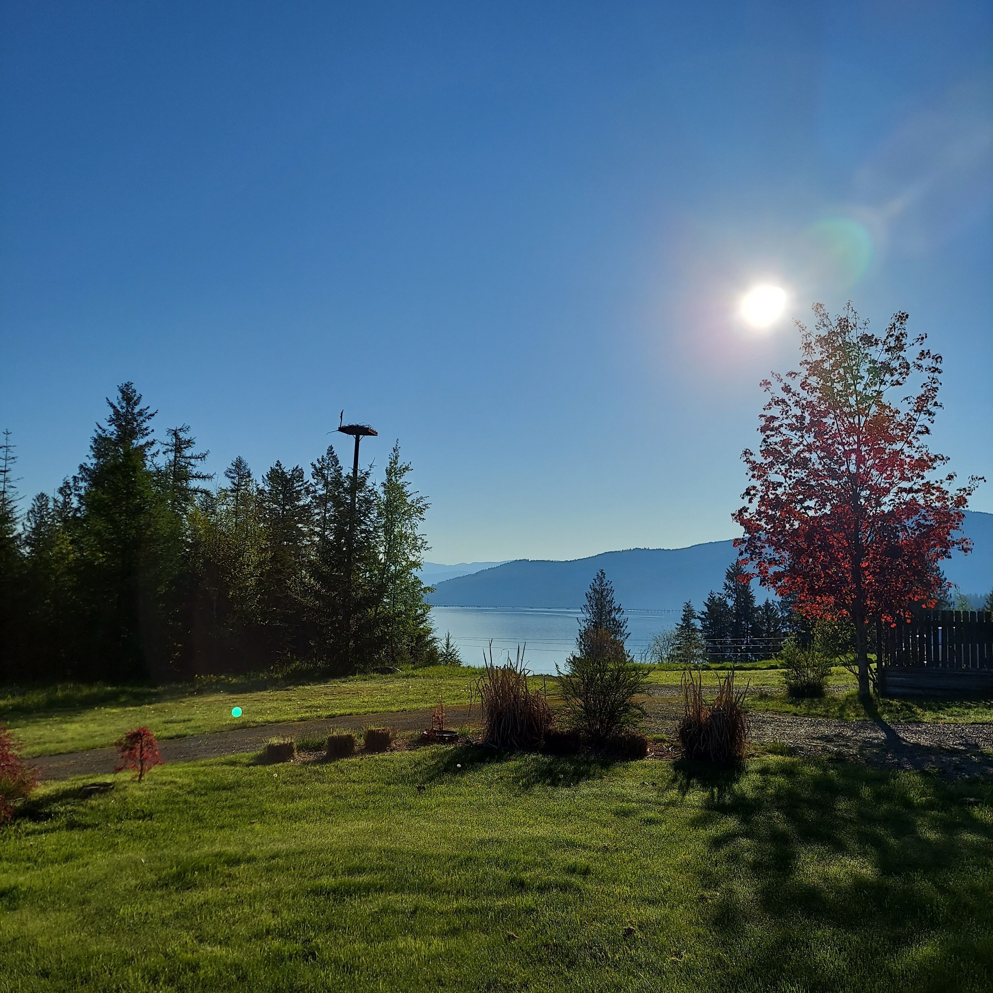 Your Lake & Mountain vacation awaits...