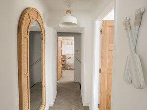Cottage | Interior - A Mor (Llanfairpwllgwyngyll)