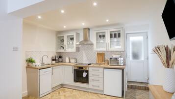 คอทเทจ | ครัวส่วนตัว | ตู้เย็น, เครื่องล้างจาน, กาต้มน้ำไฟฟ้า, เตาปิ้งขนมปัง