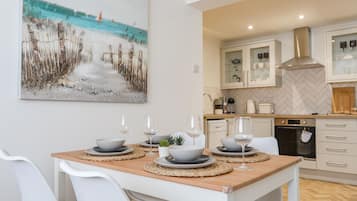 Cottage | Interior